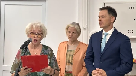 "U 5 ujutru smo sve proknjižili, novac je svima na raspolaganju" Siniša Mali obilazi Klub za starije građane (VIDEO)