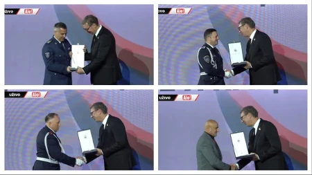 „Vaša uniforma je simbol poverenja“ Vučić odao posebno priznanje hrabrim vatrogascima Srbije