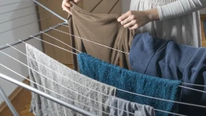 Kako veš u stanu osušiti duplo brže – jedna stvar ubrzava sušenje
