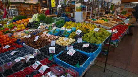 Imate visok holesterol? Ovo voće ga prirodno snižava - lekari savetuju koliko često treba da ga jedete