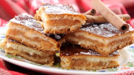 Lenja pita sa jabukama po starinskom receptu: Ovako su je pravile naše bake