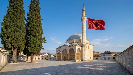 Islamska zajednica Kosova pokazala da je teroristička: Kače zastave tzv. OVK na svim džamijama