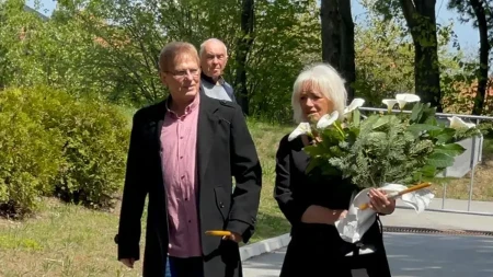 "Doktor mi je rekao da neću više moći da pevam" Naša pevačica otkrila potresne detalje: "Sudbina je tako htela"