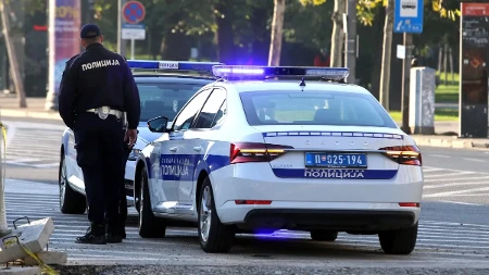 Uhapšen vozač (79) koji je ubio ženu na Karaburmi: Prošao kroz crveno i pokosio je na pešačkom prelazu