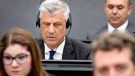 Izricanje presude bivšim vođama tzv. OVK, Albanci prave haos u Hagu! Reagovala policija!