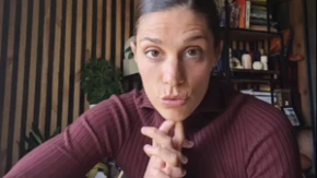 Sa 27 godina, trudna, nosila je pelene i koristila ćerkinu nošu: Nastasja danas ima poruku koju bi svi trebalo da pročitaju