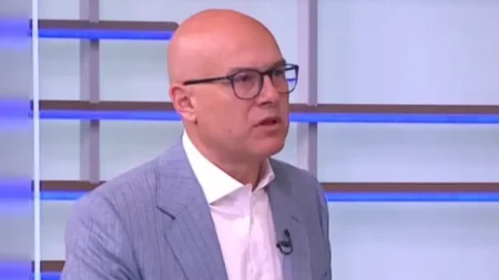 "Tači nije osuđen za ključne zločine nad Srbima" Vučević pozvao na oprez: Bojim se da je to moguće!