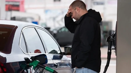 Kolone ispred pumpi, restrikcije struje... bez goriva ostaju tri države