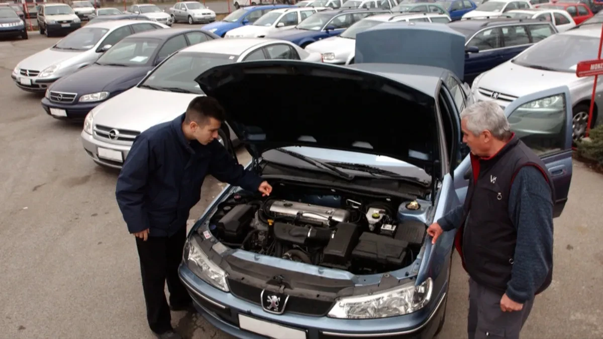 Stižu hladniji dani: Ovih 7 stvari na automobilu proverite pre prve kiše i mraza
