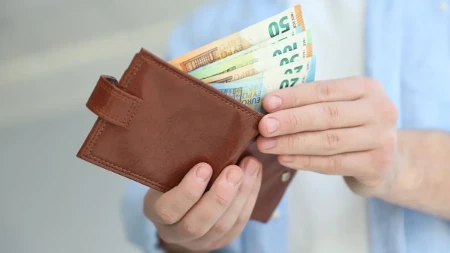 Usijali im se telefoni - koji radnici u Srbiji trenutno najviše zarađuju