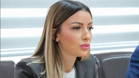 Mesarović patosirala Mariniku Tepić: Neverovatno je kako lekcije o poštenju dolaze od takve moralne 'gromade', bolje da krene od sebe