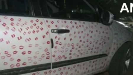 Romantično iznenađenje se pretvorilo u noćnu moru: Devojka mu ''izljubila'' auto, a onda ga je policija žestoko kaznila!