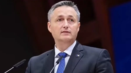 Vozilo iz Bećirovićeve pratnje imalo težak udes: On nije hteo ni da se zaustavi i pogleda šta je s mladim vozačem!