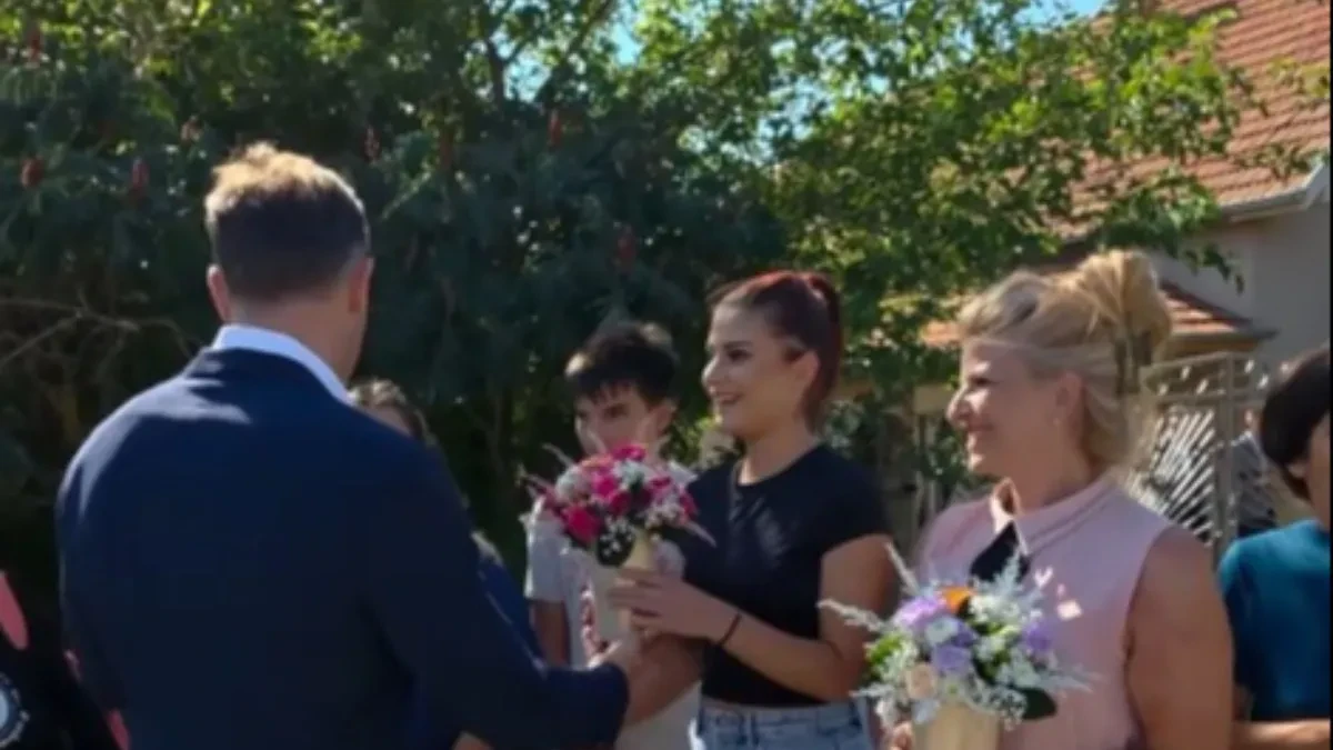 Siniša Mali u poseti porodici Mitrović u selu Čamurlija: Lepo je imati veliku porodicu, ujedinjena Srbija može sve! (VIDEO) 