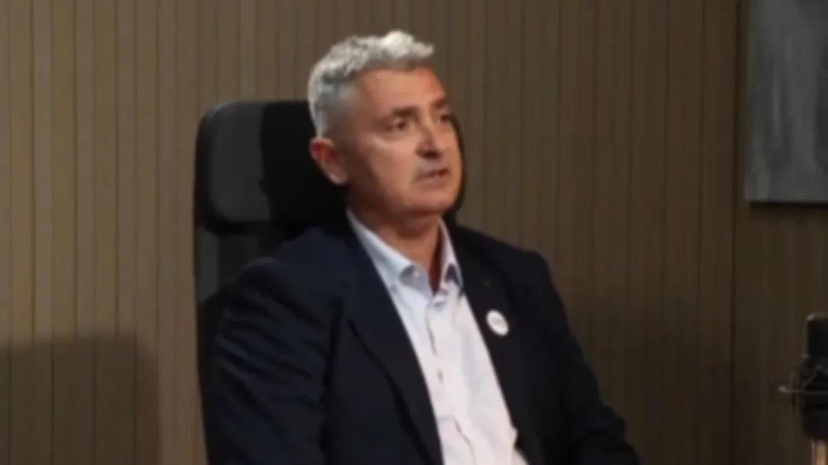 Podmuklo i potuljeno: Srdanović vređa Vučića preko porodice!