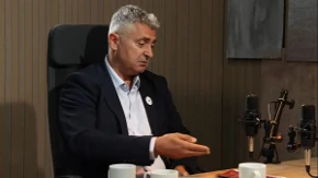 "Gostuje sa tri čaše, i to prazne" Njegov program više liči na flajer za roštilj!