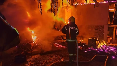 Tragedija! Dečak (3) izgoreo u požaru, majka u teškom psihičkom stanju! 