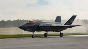 Pentagon u problemu, traži nestalu pošiljku: Delovi borbenog aviona F-35 umesto u Australiji završili u Hong Kongu