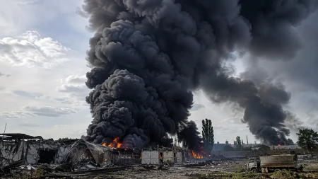 Rusi „Geranjima“ gađali Amerikance u Kijevu?! Ceo grad u plamenu, crni dim prekrio nebo (VIDEO)