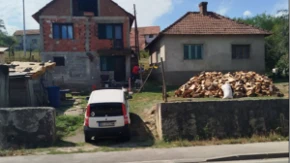 Kuća kod Požege za samo 13.000 evra: Ima struju i vodu, nalazi se uz magistralu, ali postoji jedna začkoljica