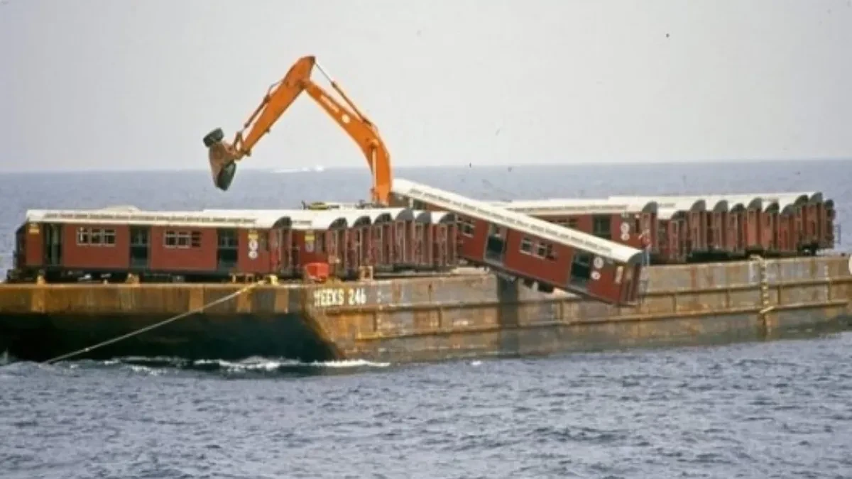 Rashodovani vagoni iz njujorškog metroa potopljeni na dno Atlantika: Razlog će vas zapanjiti 