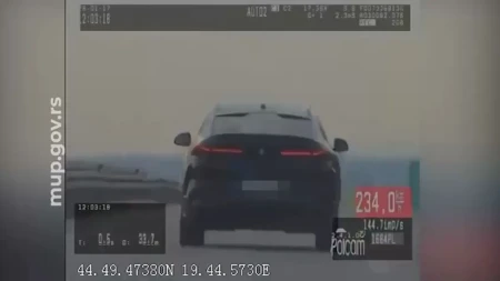 Ograničenje 80, a oni jurili preko 200: BMW 216 km/h, Audi 203 i 195! Policija ih uhvatila za sat vremena!