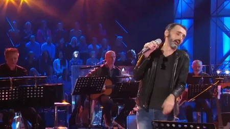 Hitno prekinut koncert nakon prve pesme! Obezbeđenje pevača sklonilo sa bine