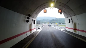 Vozači budite oprezni na auto-putu Miloš Veliki: Izvode se radovi u tunelu Laz, za saobraćaj zabranjena leva tunelska cev