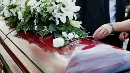 Proglasili je mrtvom, a onda se čulo zujanje iz kovčega: Kad su otvorili poklopac, umalo se onesvestili od šoka