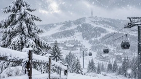 Jučе leto, danas sneg! Kopaonik se zabeleo, ledeni vetar šiba planinu (VIDEO)
