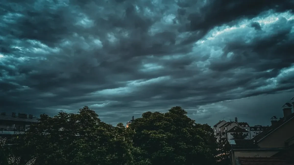 Nebo se zamračilo za dva minuta, a onda je krenuo pakao: Ovaj deo Srbije pogodilo jako nevreme! 