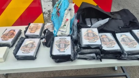 Velika zaplena na Bezdanu: Uhapšen vozač kamiona (57), evo šta su kod njega pronašli pripadnici granične policije (FOTO)
