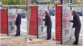 "Student" od 70 i kusur godina uništava grad! Usnimljen kako šara po autobuskom stajalištu - učinimo ga poznatim! (VIDEO)