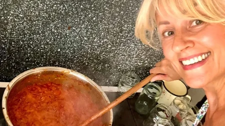 Recept za pinđur Slavice Rokvić je jedinstven: Bez jedne stvari ne počinjite da kuvate!