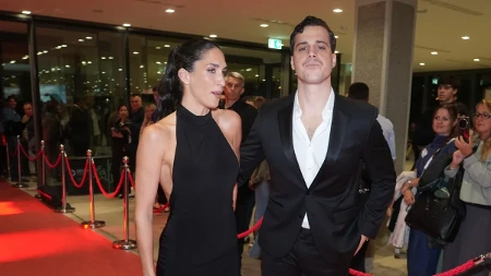 Jelisaveta i Pavle zajedno na premijeri fima: Glumica u haljini sa golim leđima, on je gutao pogledom (FOTO)