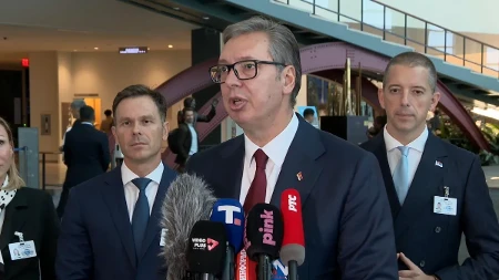 "Stvarno mislite da vas se neko plaši?" Vučić: Da nam pevate „Za dom spremni“?