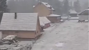 Deo Srbije pod snegom prvog dana jeseni! Ova 2 grada jutros su hladnija i od Sjenice