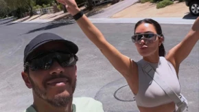 Kim Kardašijan i Luis Hamiton kao sav običan svet: Evo šta su radili u sred bela dana u Parizu!