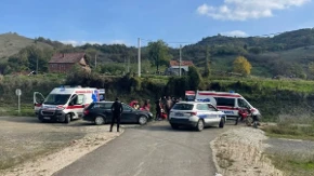 Prvi snimci tragedije kod Subotice: Žena poginula posle preticanja, auto završio pod kamionom (FOTO/VIDEO)