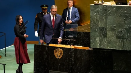 Vučić pokazao kičmu pred selim svetom! Blokaderi bi u istoj situaciji ljubili stopala neprijateljima Srbije