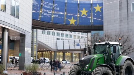 EU hitno mora da učini nešto: Zbog ove države gube na hiljade radnih mesta!