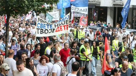 Iskorišćeni i odbačeni kao krpa: Gde su na blokaderskoj listi lažni veterani, savremena „Bonus armija“?