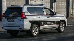 Policajac uhapšen zbog primanja mita: U akciji pretreseni objekti i vozila