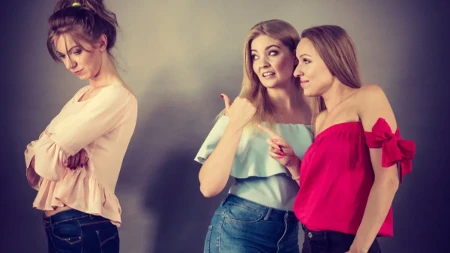 Ništa im ne pričajte, ne čuvaju tajne: Ova 3 znaka horoskopa vole da ogovaraju
