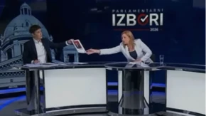 Šok u studiju, ovo se u istoriji televizije nije desilo! Voditeljka N1 uzela Brnabić papir iz ruku i sklonila ga pred kamerama