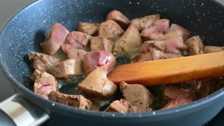 Biće mekša i sočnija - dovoljna je jedna kašičica sastojka koji ima svaka kuća