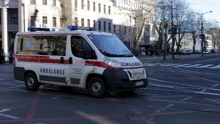Ženu pokosio auto u Kneza Miloša: Lekari joj se bore za život 