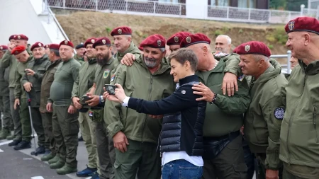 Brnabić: Veterane niko od nas ne sme i neće da zaboravi (FOTO)