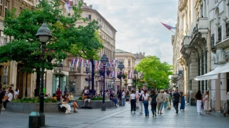 Britanac proveo 3 dana u Beogradu pa razbesneo Srbe: Oduševile ga naše devojke, a zbog jedne stvari otišao razočaran