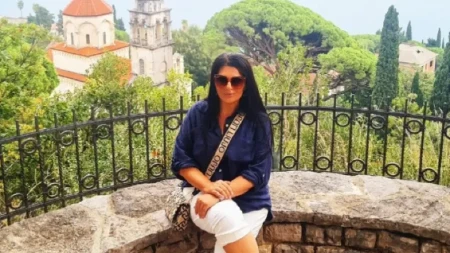 Osude koje su je razorile! Naša pevačica postala majka u 52. godini, a onda usledio pakao!
